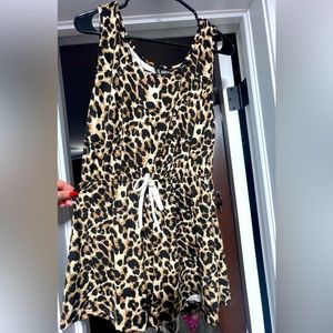 Shorts romper cheetah print L